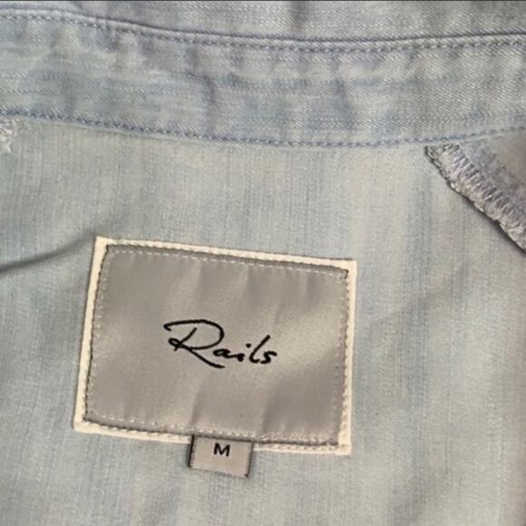 Rails cold shoulder top Sadie vintage wash chambray shirt sz M - Picture 2 of 6